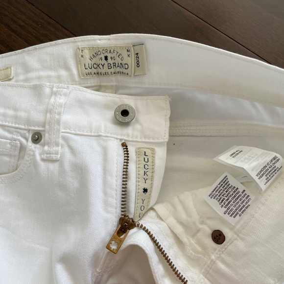 3 for $30 | Lucky Brand Brook Crop Jeans in White - Picture 6 of 7